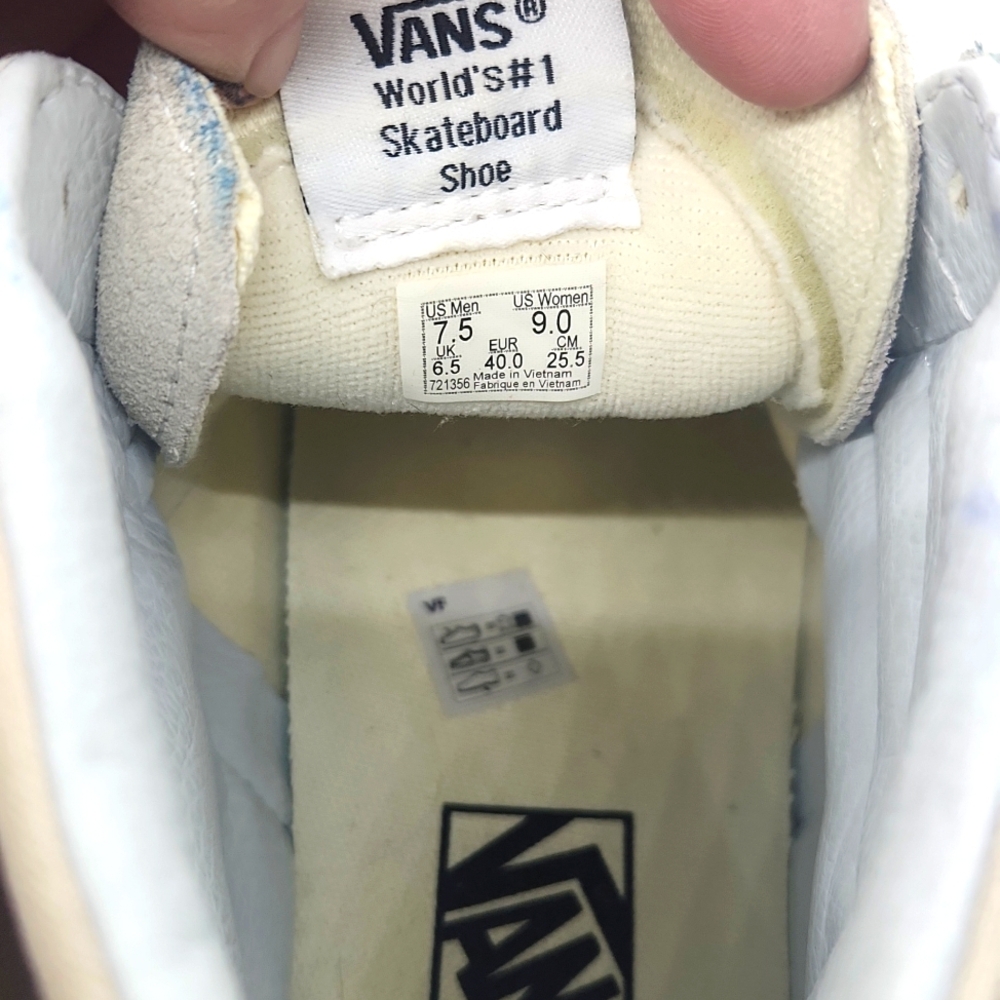 Vans - Picture 4 of 7